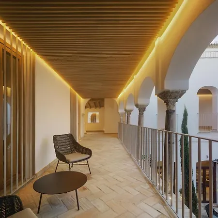 Апартаменти Patios Del Panuelo